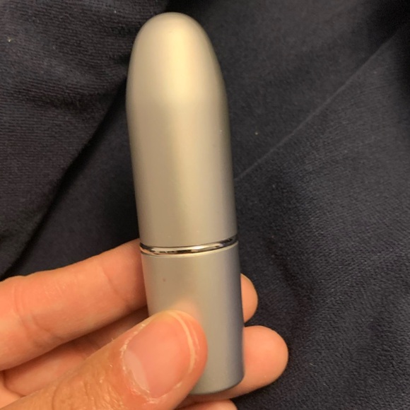 TheBalm “Mia Moore” The Balm Girls lipstick - Picture 2 of 4